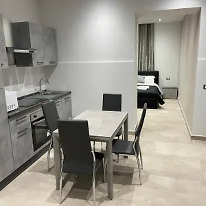 Le Del Corso Italia Affittacamere Aeroporto di Catania Fontana Rossa